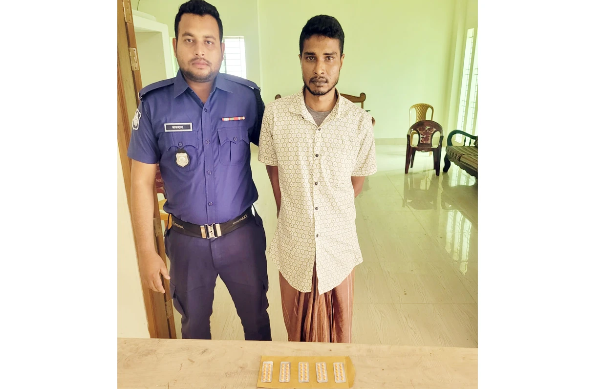 ধামইরহাটে ৫০ পিস টাপেন্টাডলসহ মাদক ব্যবসায়ী গ্রেফতার